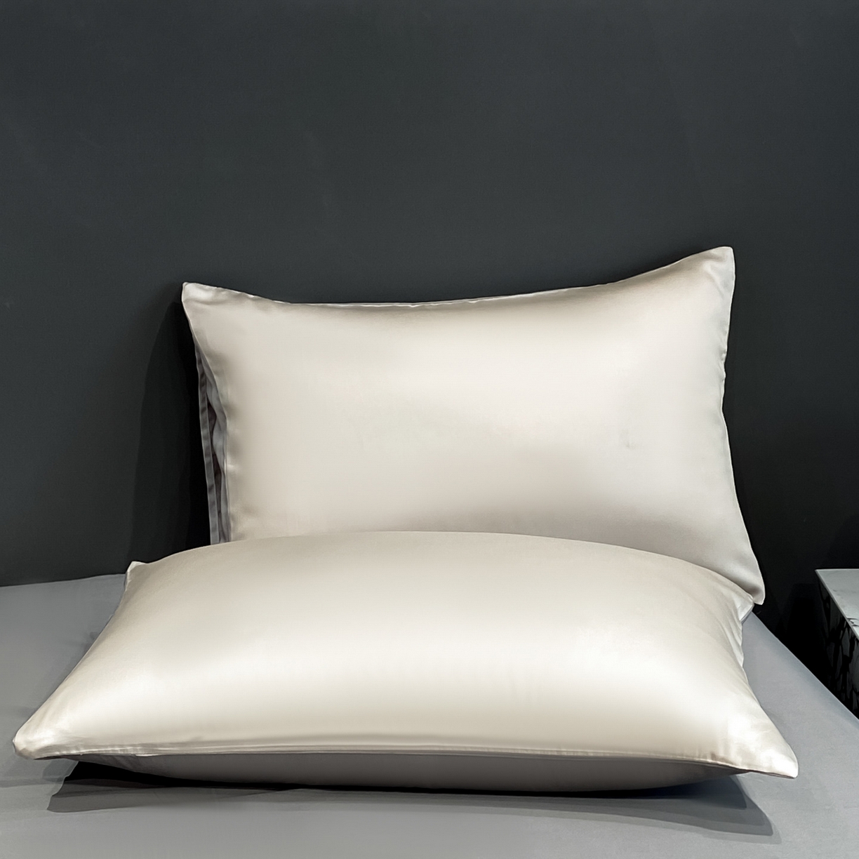 91家纺网 家纺一手货源 找家纺 云棉坊 2026新款水洗冰丝夏被-满绣系列 蝴蝶结-梧桐灰