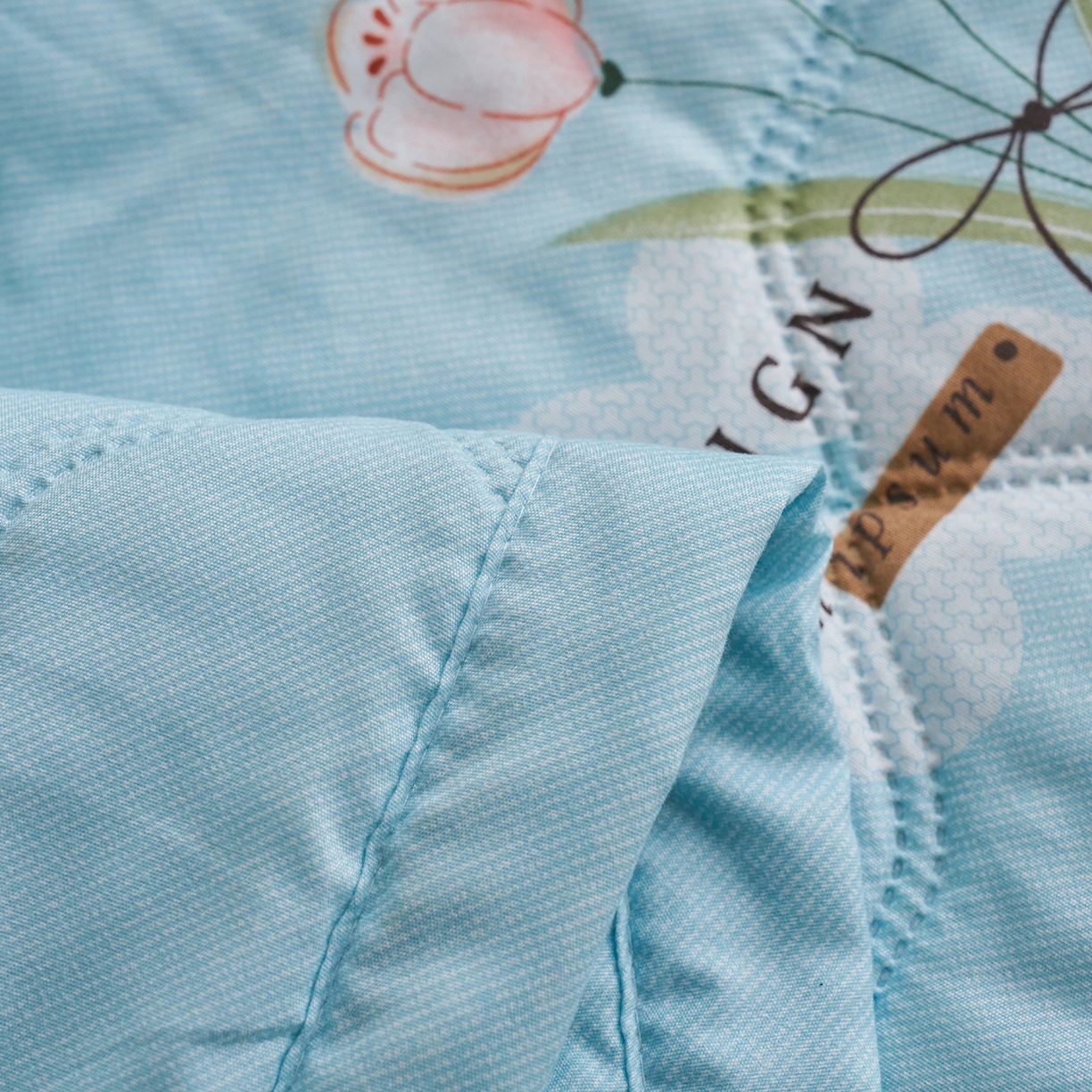 91家纺网 家纺一手货源 找家纺 悦织湾家纺 2026新款超声波夏被亲肤绒夏凉被芦荟棉夏季被子批发供货赠品礼品被便宜夏被空调被 蓝恋