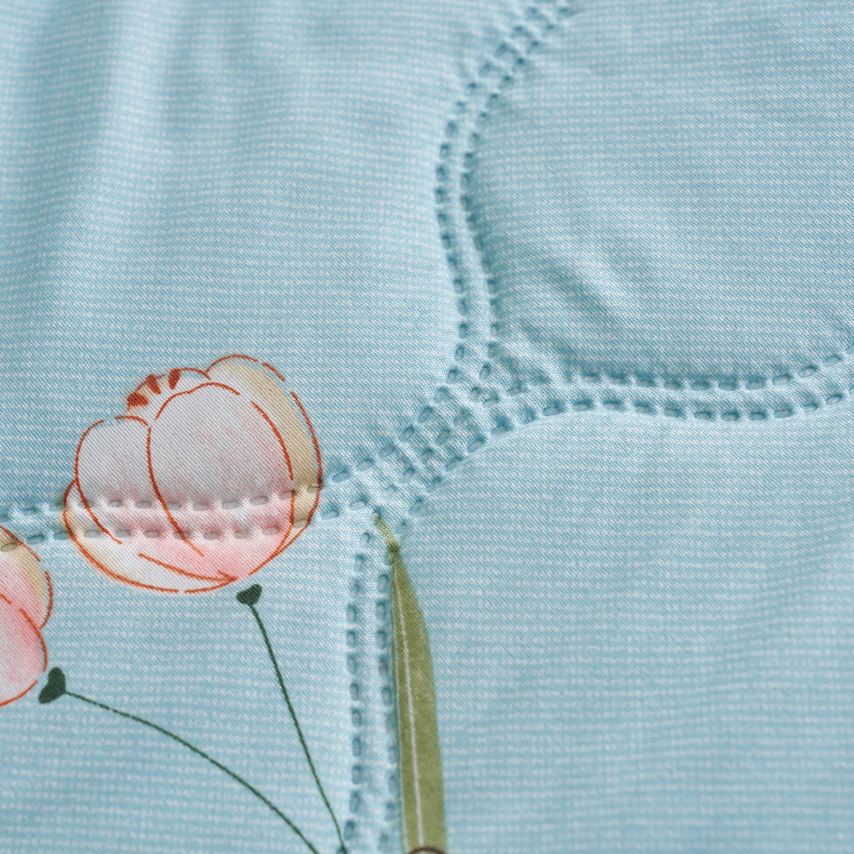 91家纺网 家纺一手货源 找家纺 悦织湾家纺 2026新款超声波夏被亲肤绒夏凉被芦荟棉夏季被子批发供货赠品礼品被便宜夏被空调被 蓝恋