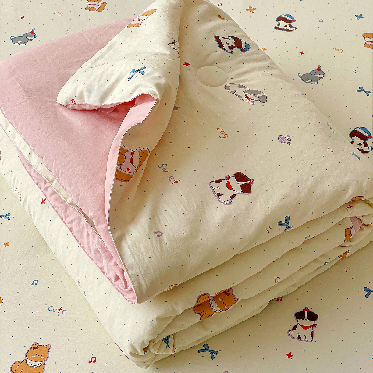 91家纺网 家纺一手货源 找家纺 纽缦家纺 2026春夏新款A类古法水洗棉夏被夏凉被空调被 洛奇