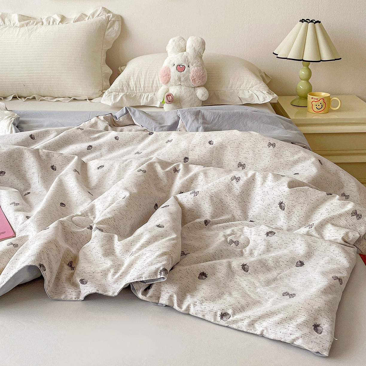 91家纺网 家纺一手货源 找家纺 纽缦家纺 2026春夏新款A类古法水洗棉夏被夏凉被空调被 初春灰