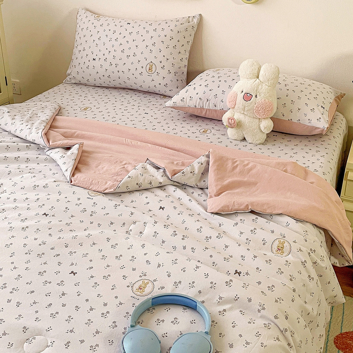 91家纺网 家纺一手货源 找家纺 纽缦家纺 2026春夏新款A类古法水洗棉夏被夏凉被空调被 恋空灰