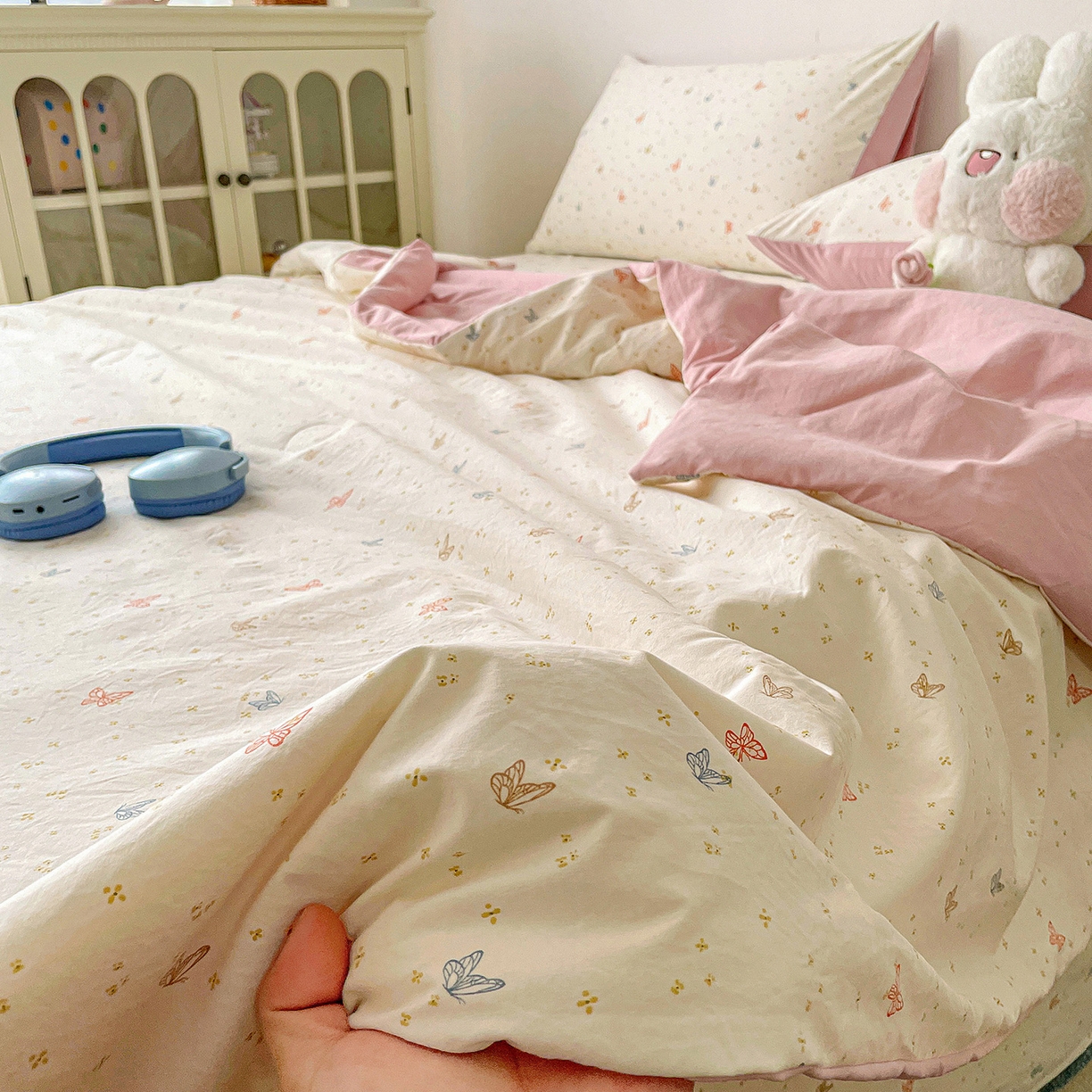 91家纺网 家纺一手货源 找家纺 纽缦家纺 2026春夏新款A类古法水洗棉夏被夏凉被空调被 彩蝶红