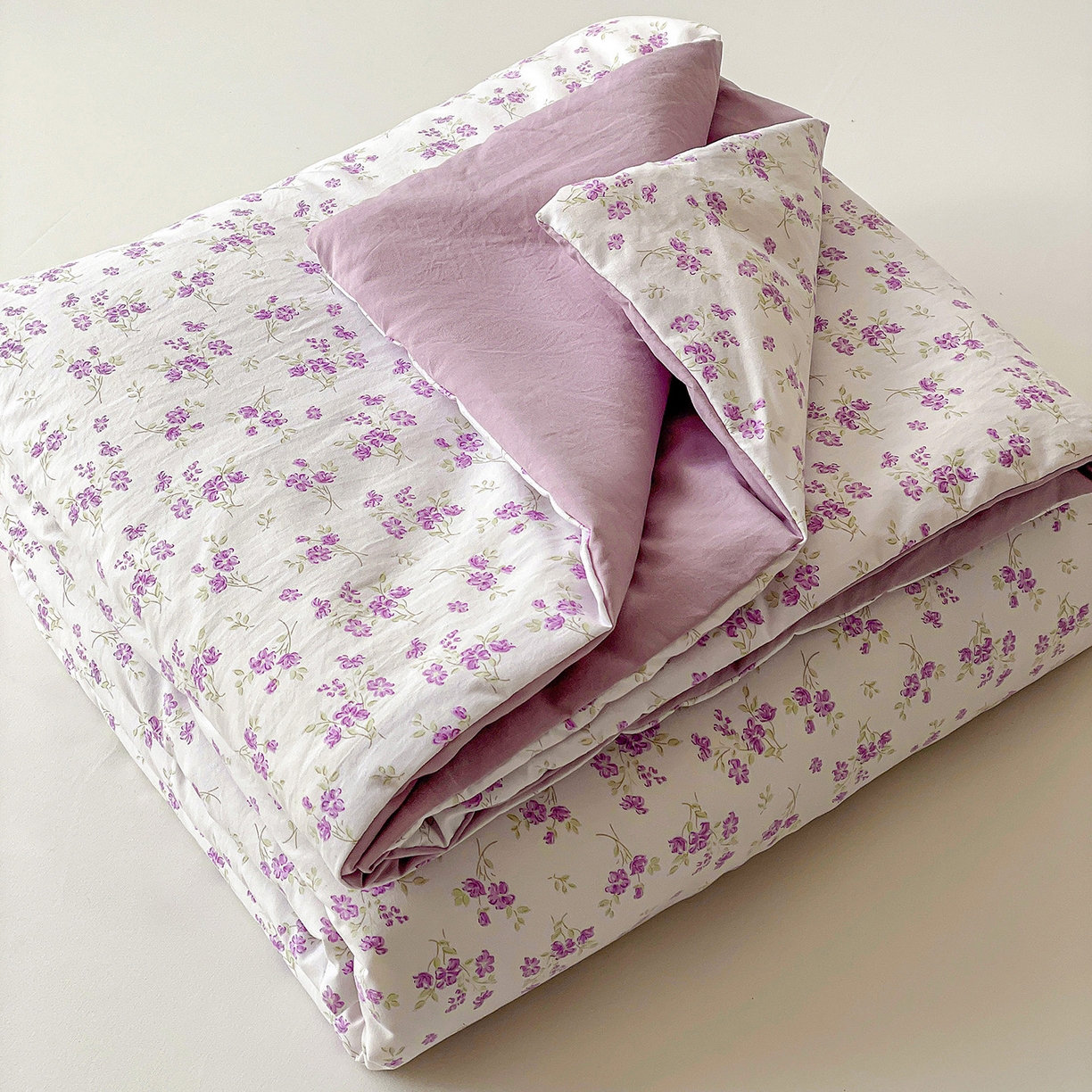 91家纺网 家纺一手货源 找家纺 纽缦家纺 2026春夏新款A类古法水洗棉夏被夏凉被空调被 波影紫