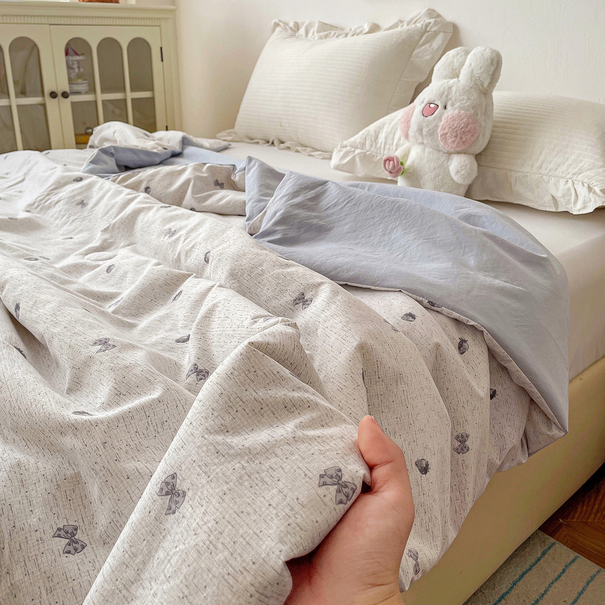 91家纺网 家纺一手货源 找家纺 纽缦家纺 2026春夏新款A类古法水洗棉夏被夏凉被空调被 初春灰