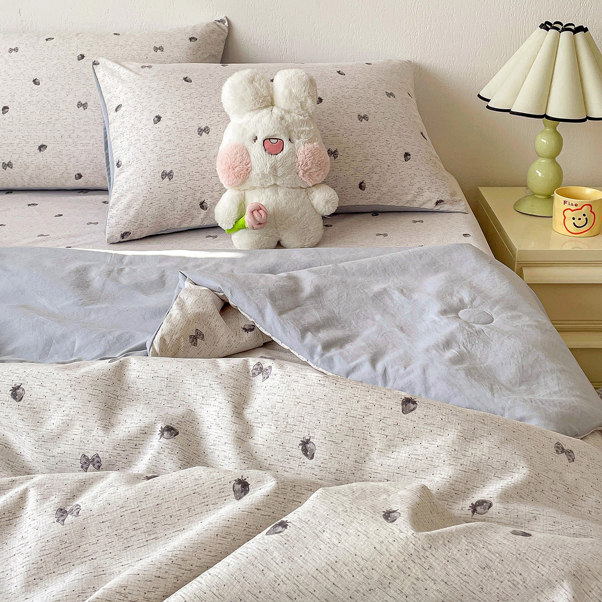 91家纺网 家纺一手货源 找家纺 纽缦家纺 2026春夏新款A类古法水洗棉夏被夏凉被空调被 初春灰