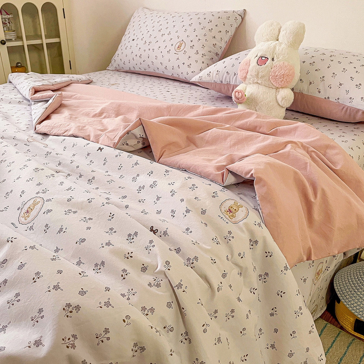 91家纺网 家纺一手货源 找家纺 纽缦家纺 2026春夏新款A类古法水洗棉夏被夏凉被空调被 恋空灰