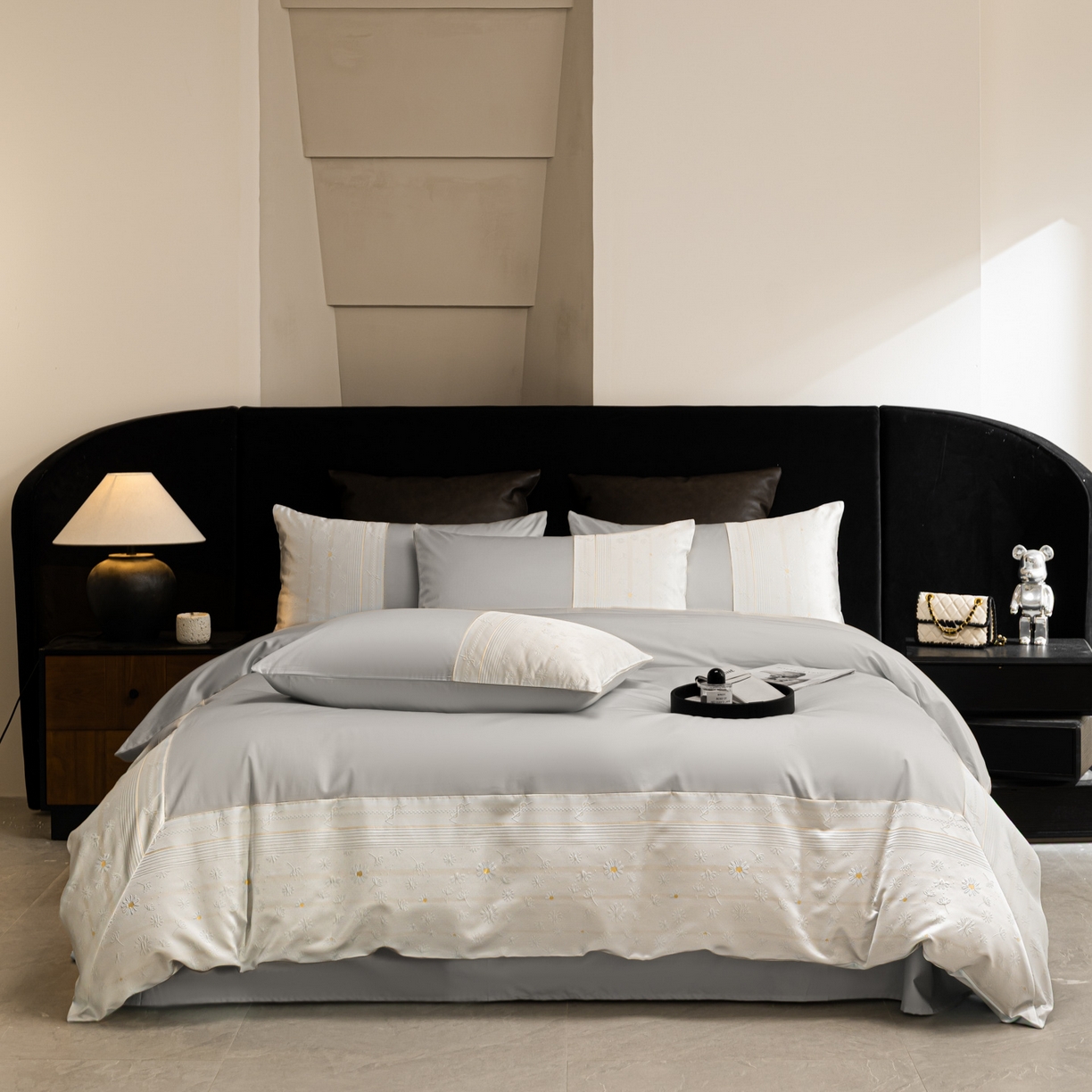 91家纺网 家纺一手货源 找家纺 女子家纺 2026春夏新款全棉纯棉刺绣拼角四件套-缦悦系列 缦悦-高级灰