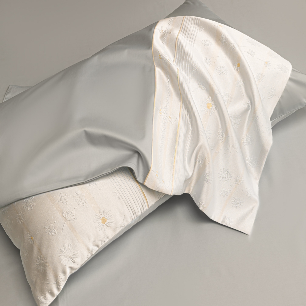 91家纺网 家纺一手货源 找家纺 女子家纺 2026春夏新款全棉纯棉刺绣拼角四件套-缦悦系列 缦悦-高级灰