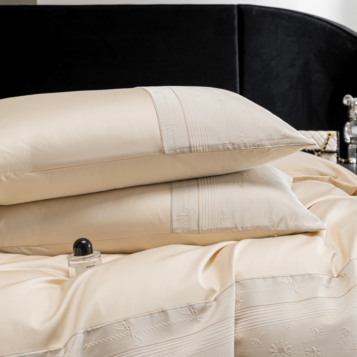 91家纺网 家纺一手货源 找家纺 女子家纺 2026春夏新款全棉纯棉刺绣拼角四件套-缦悦系列 缦悦-香槟色