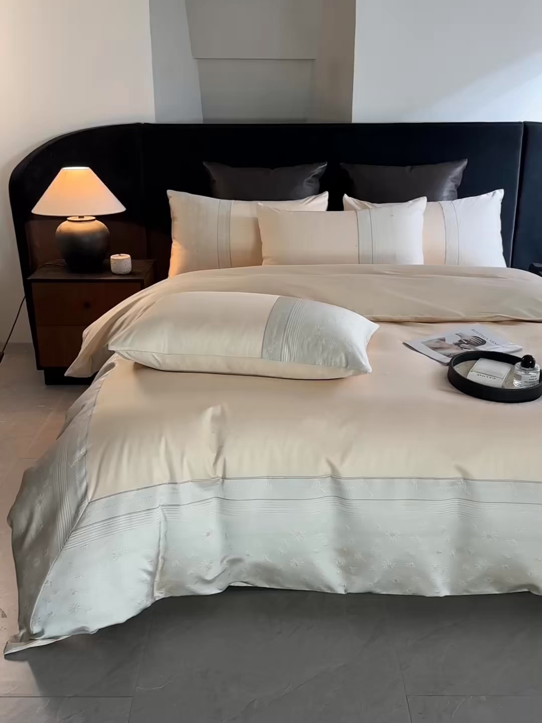 91家纺网 家纺一手货源 找家纺 女子家纺 2026春夏新款全棉纯棉刺绣拼角四件套-缦悦系列 缦悦-香槟色