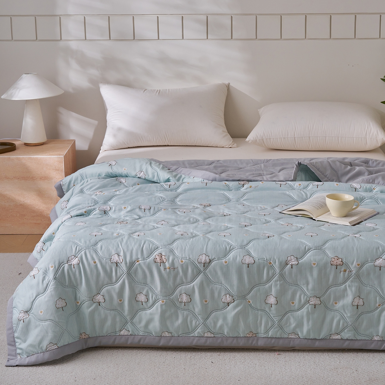 91家纺网 家纺一手货源 找家纺 悦织湾家纺 2026新款超声波夏被亲肤绒夏凉被芦荟棉夏季被子批发供货赠品礼品被便宜夏被空调被 夏日庄园