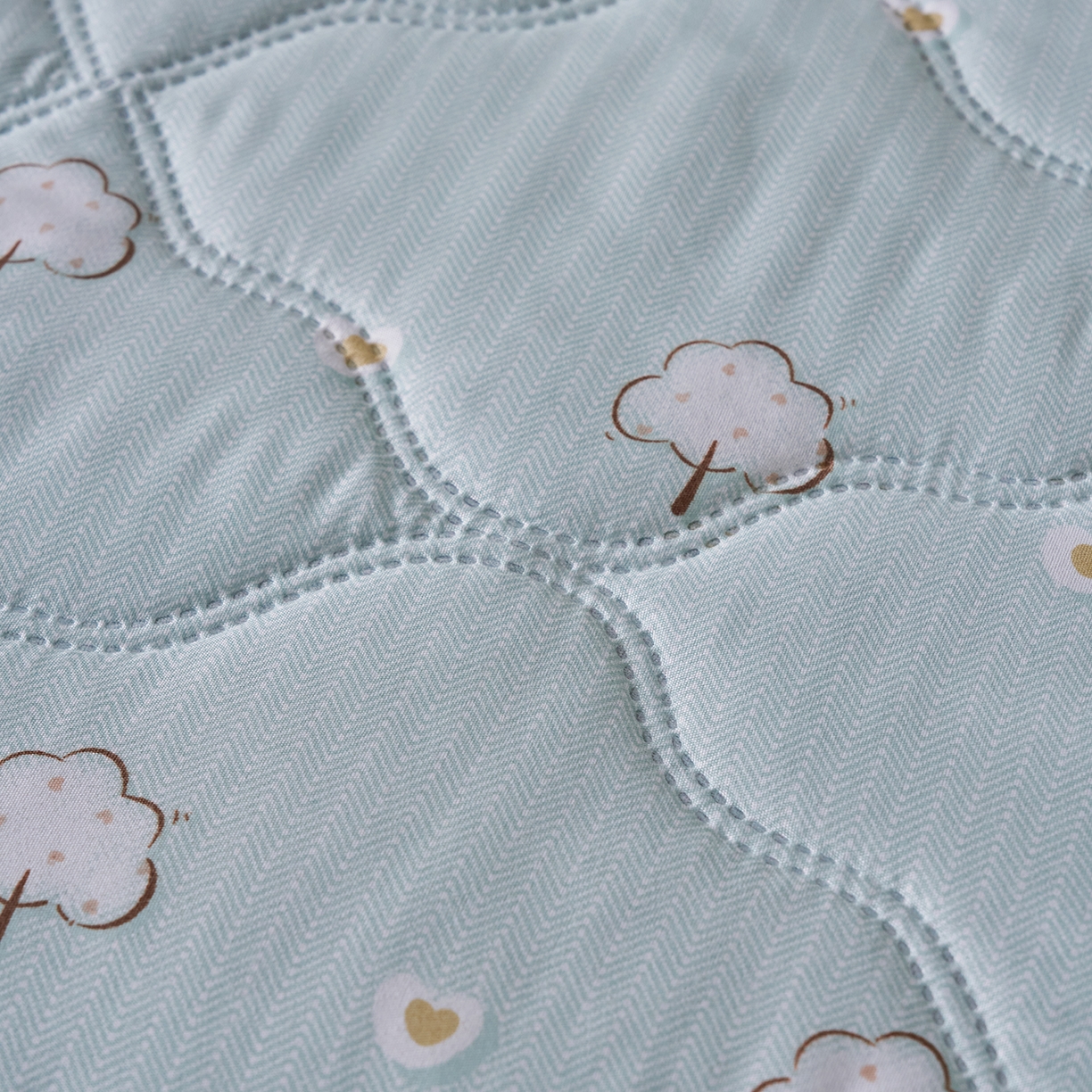 91家纺网 家纺一手货源 找家纺 悦织湾家纺 2026新款超声波夏被亲肤绒夏凉被芦荟棉夏季被子批发供货赠品礼品被便宜夏被空调被 夏日庄园