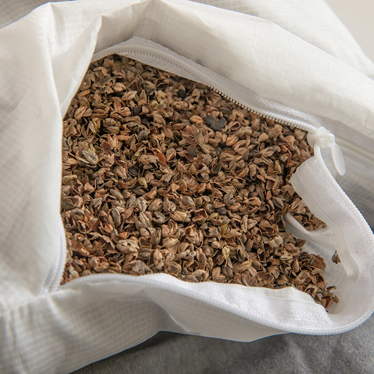 91家纺网 家纺一手货源 找家纺 枕之坊 2026新款绗缝花边荞麦枕枕头枕芯 纤绣花边-蓝色