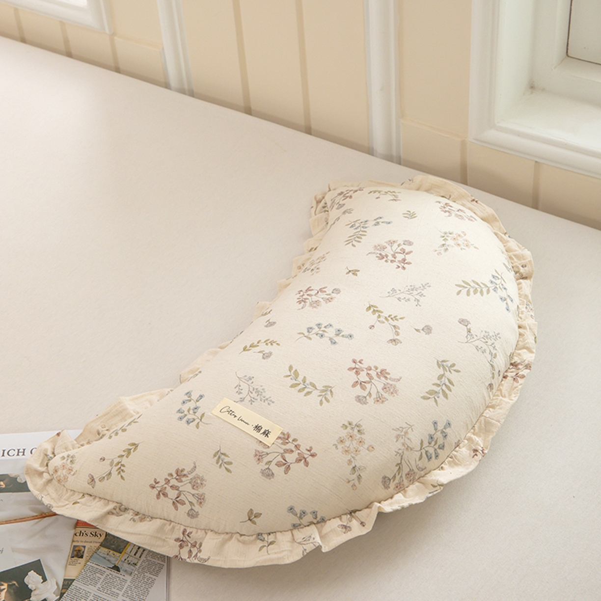 91家纺网 家纺一手货源 找家纺 枕之坊 2026新款棉麻月牙荞麦枕枕头枕芯 棉麻月牙-林间花语