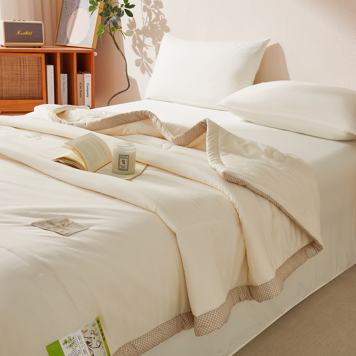 91家纺网 家纺一手货源 找家纺 罗布斯 2026新款高克重纯色简约风小清新花卉风水洗棉空调被夏被100%新疆棉花夏凉被（买家秀加微) 奶昔白