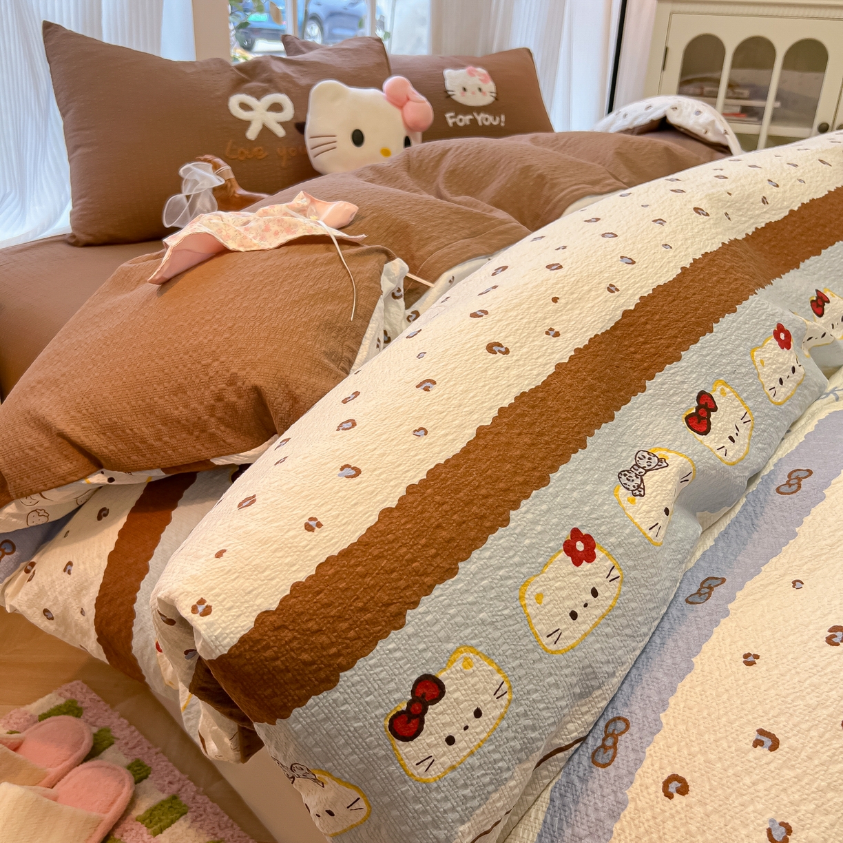 91家纺网 家纺一手货源 找家纺 韩巢家纺 2026新款泡芙纱费尔岛毛巾绣四件套 可可小猫条-毛巾绣