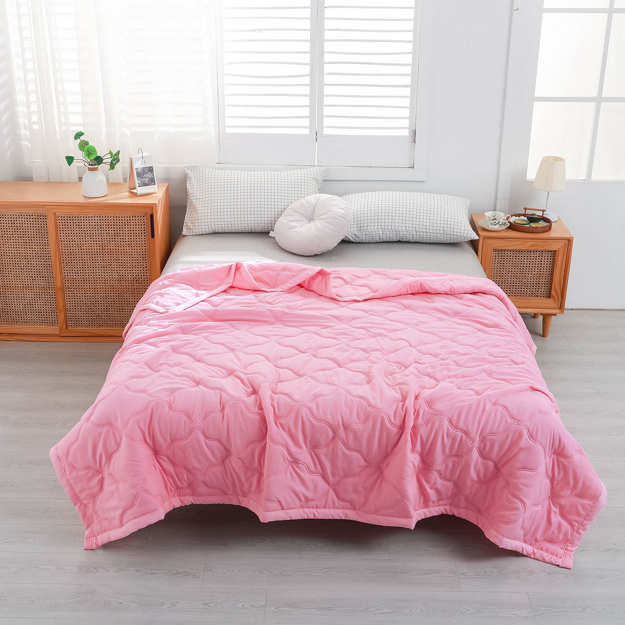 91家纺网 家纺一手货源 找家纺 （总）悦织湾家纺 2026新款超声波夏被纯色水洗棉夏凉被批发赠品礼品被供货