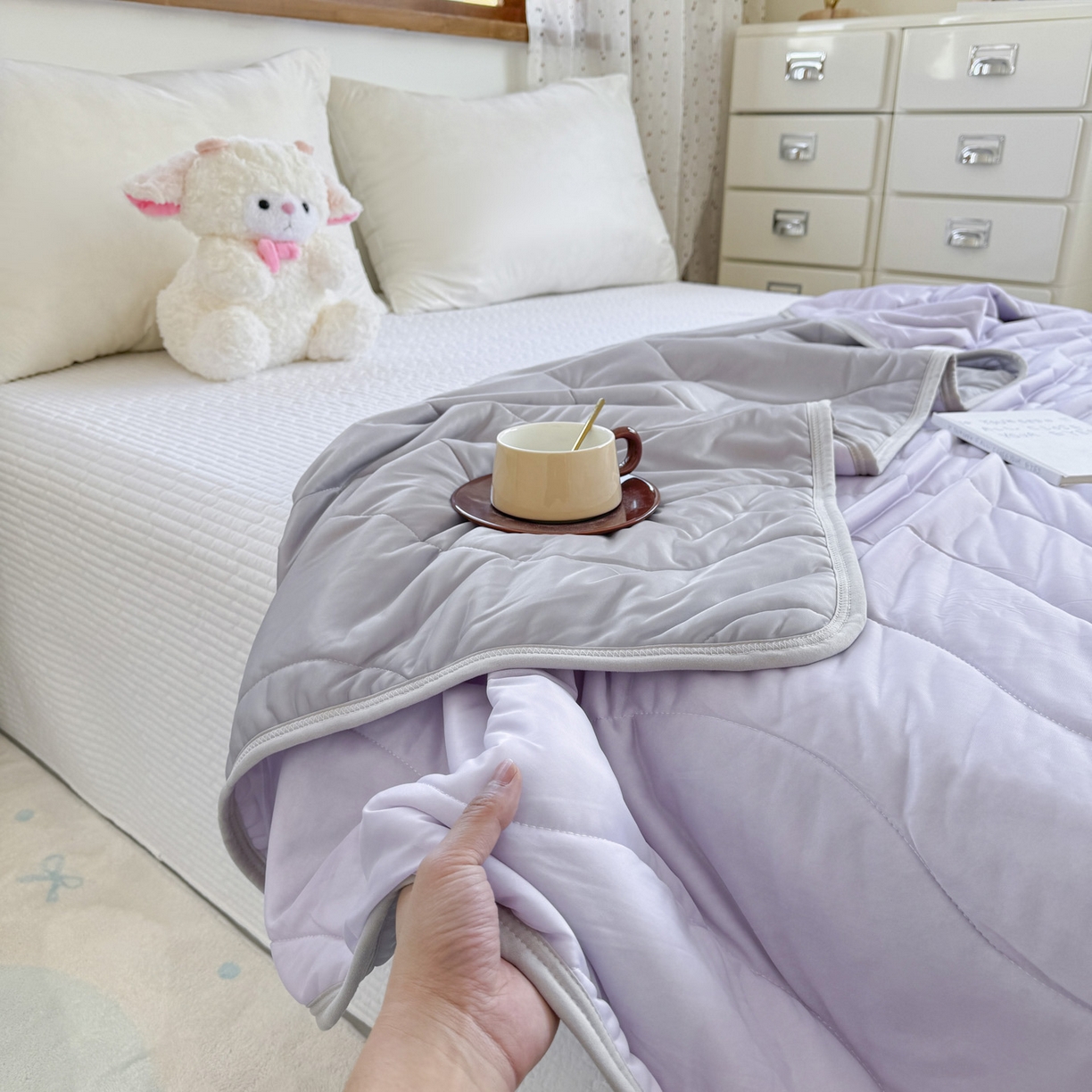 91家纺网 家纺一手货源 找家纺 默忆 2026春夏新款绗缝冰激凌凉感丝夏被夏凉被空调被 暮山紫