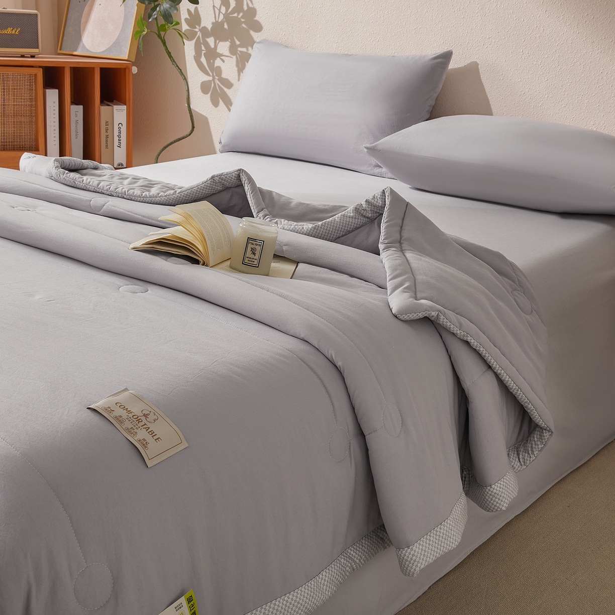 91家纺网 家纺一手货源 找家纺 罗布斯 2026新款高克重纯色简约风小清新花卉风水洗棉空调被夏被100%新疆棉花夏凉被（买家秀加微) 星辰灰