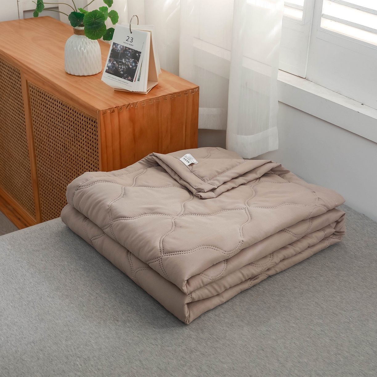 91家纺网 家纺一手货源 找家纺 （总）悦织湾家纺 2026新款超声波夏被纯色水洗棉夏凉被批发赠品礼品被供货