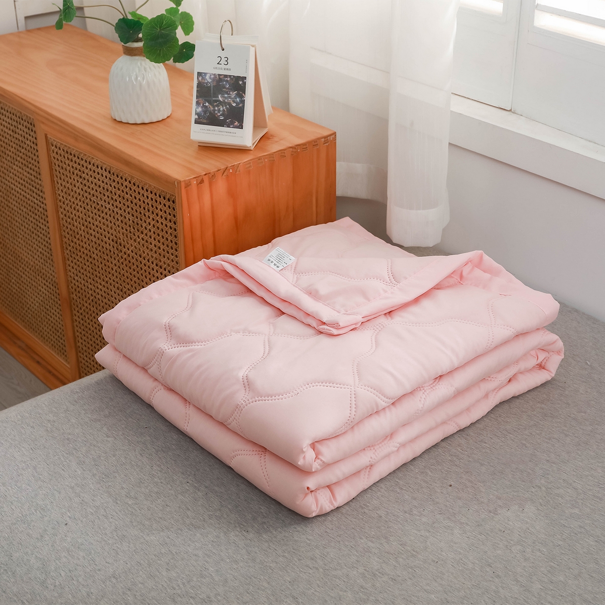 91家纺网 家纺一手货源 找家纺 （总）悦织湾家纺 2026新款超声波夏被纯色水洗棉夏凉被批发赠品礼品被供货