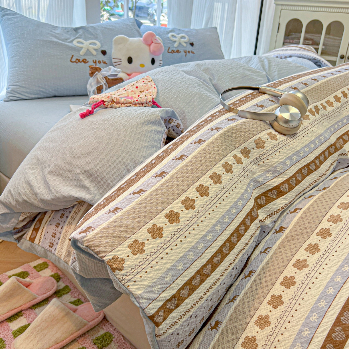 91家纺网 家纺一手货源 找家纺 韩巢家纺 2026新款泡芙纱费尔岛毛巾绣四件套 小鹿织锦-毛巾绣