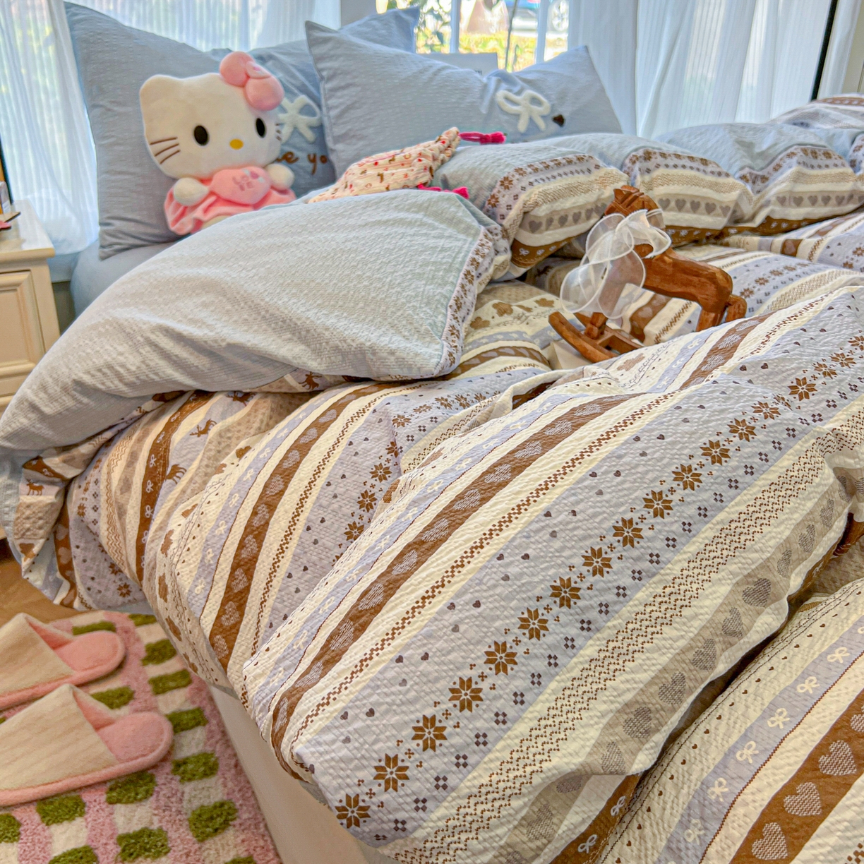 91家纺网 家纺一手货源 找家纺 韩巢家纺 2026新款泡芙纱费尔岛毛巾绣四件套 小鹿织锦-毛巾绣