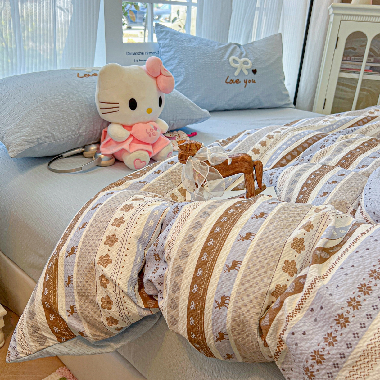 91家纺网 家纺一手货源 找家纺 韩巢家纺 2026新款泡芙纱费尔岛毛巾绣四件套 小鹿织锦-毛巾绣