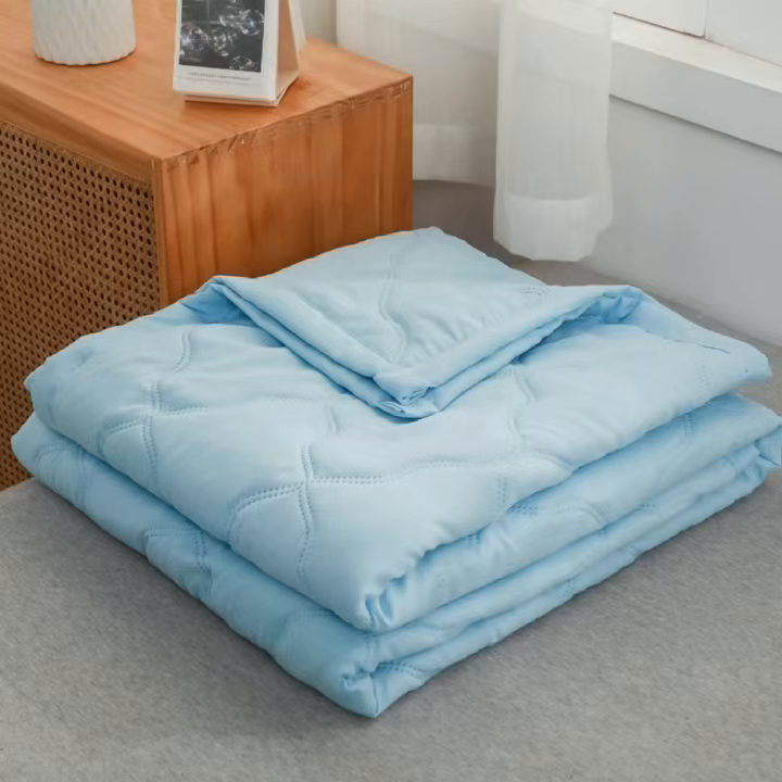 91家纺网 家纺一手货源 找家纺 悦织湾家纺 2026新款超声波夏被纯色水洗棉夏凉被批发赠品礼品被供货 夏被-蓝