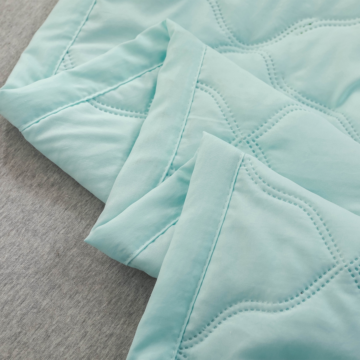 91家纺网 家纺一手货源 找家纺 悦织湾家纺 2026新款超声波夏被纯色水洗棉夏凉被批发赠品礼品被供货 夏被-浅绿