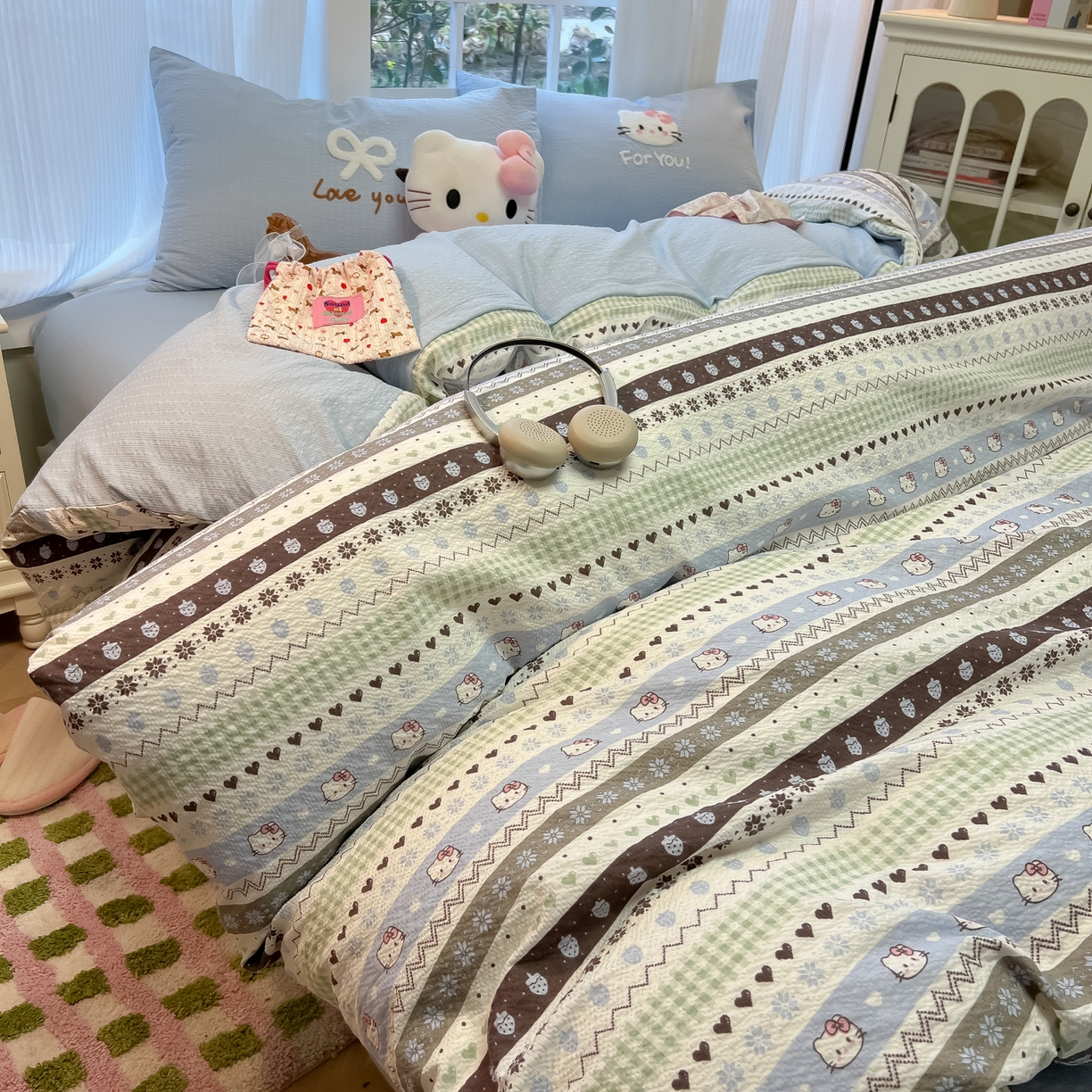 91家纺网 家纺一手货源 找家纺 韩巢家纺 2026新款泡芙纱费尔岛毛巾绣四件套 小猫集-蓝-毛巾绣