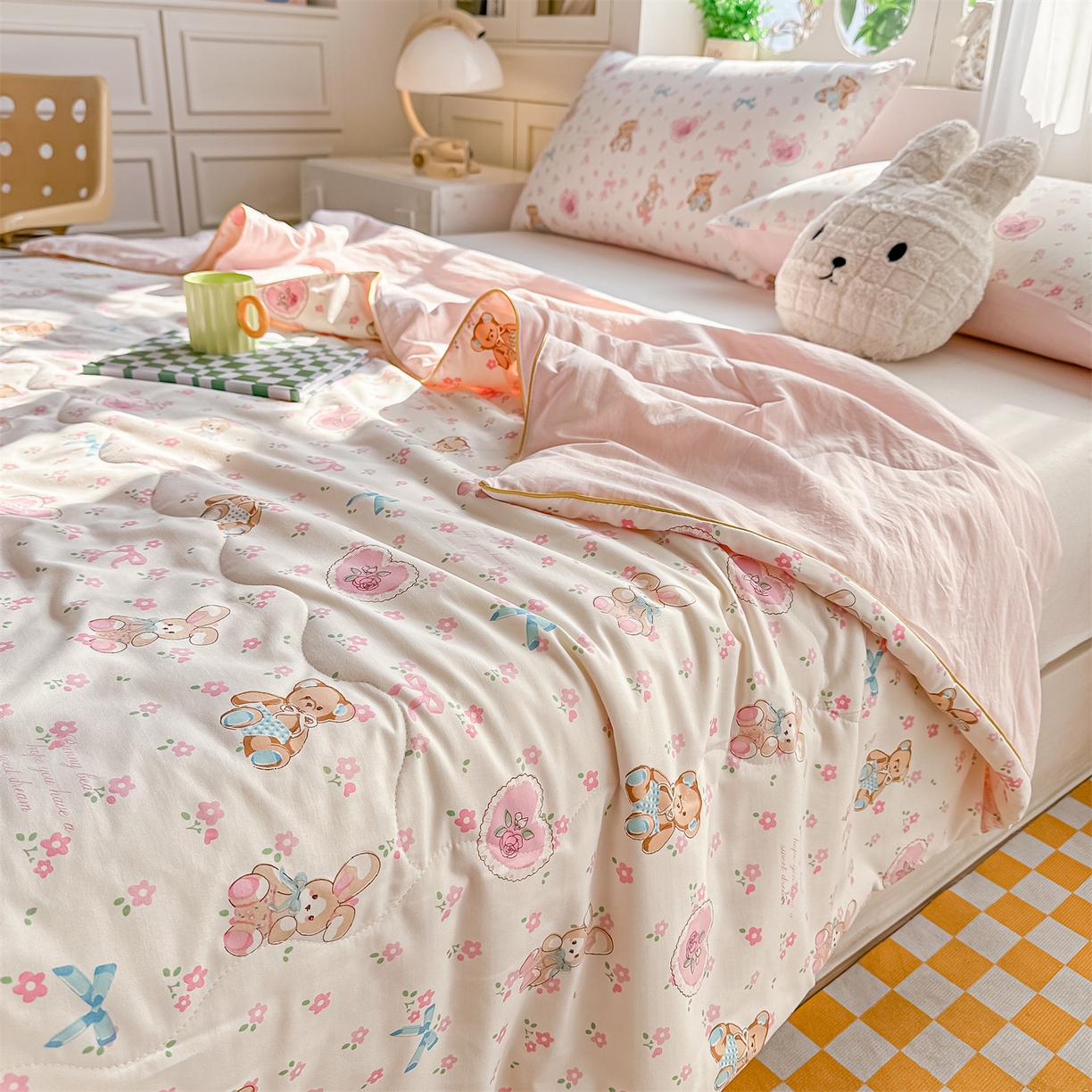 91家纺网 家纺一手货源 找家纺 招财星家纺 2026新款A类水洗棉皱绉纱夏被空调被印花夏凉被子被芯（带质检报告买家秀） 玫瑰熊