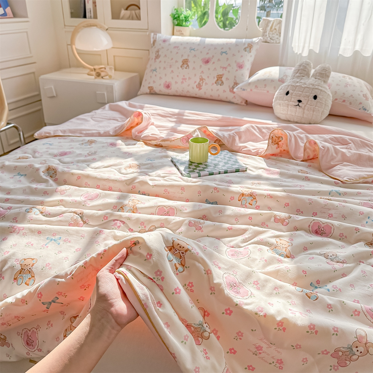 91家纺网 家纺一手货源 找家纺 招财星家纺 2026新款A类水洗棉皱绉纱夏被空调被印花夏凉被子被芯（带质检报告买家秀） 玫瑰熊