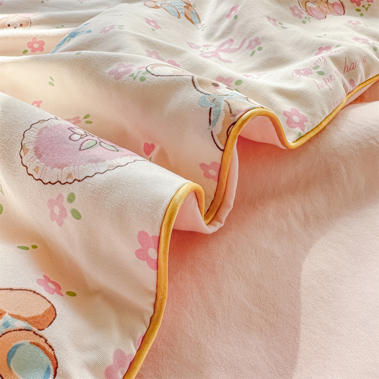 91家纺网 家纺一手货源 找家纺 招财星家纺 2026新款A类水洗棉皱绉纱夏被空调被印花夏凉被子被芯（带质检报告买家秀） 玫瑰熊