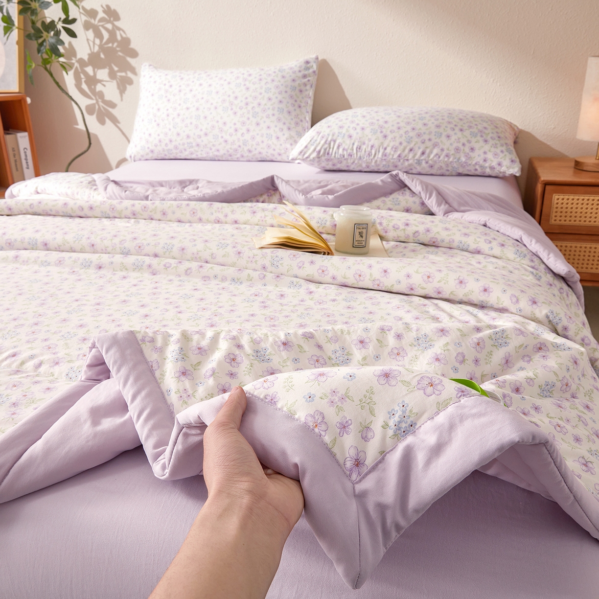 91家纺网 家纺一手货源 找家纺 罗布斯 2026新款高克重纯色简约风小清新花卉风水洗棉空调被夏被100%新疆棉花夏凉被（买家秀加微) 春日繁花