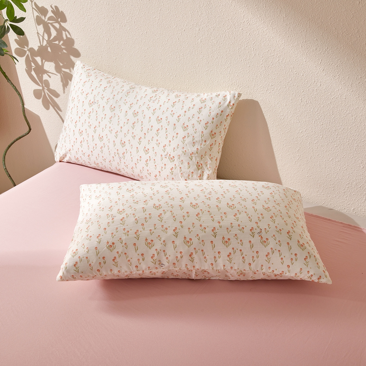 91家纺网 家纺一手货源 找家纺 罗布斯 2026新款高克重纯色简约风小清新花卉风水洗棉空调被夏被100%新疆棉花夏凉被（买家秀加微) 郁见