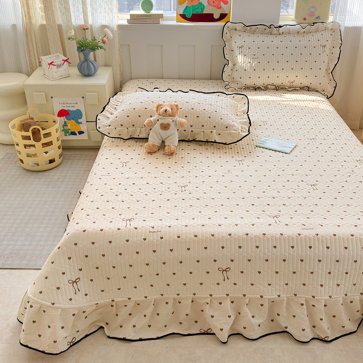 91家纺网 家纺一手货源 找家纺 壹和 2026新款A类云感花边款双层纱床盖款和床单款四件套单床盖单被套 焦糖爱心