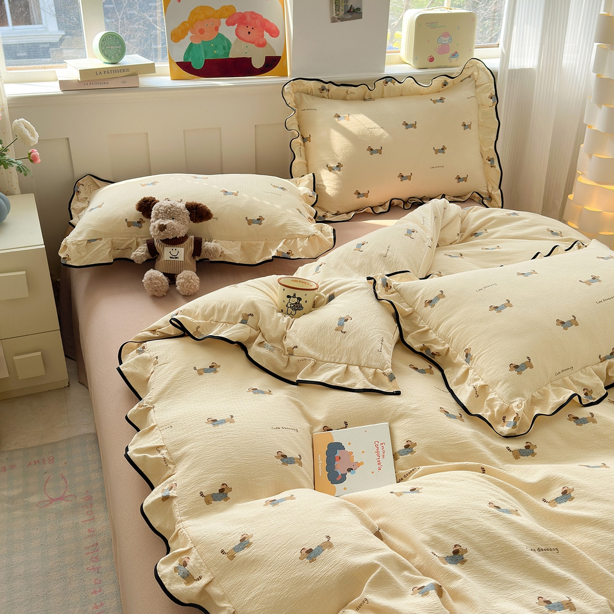 91家纺网 家纺一手货源 找家纺 壹和 2026新款A类云感花边款双层纱床盖款和床单款四件套单床盖单被套 俏皮狗