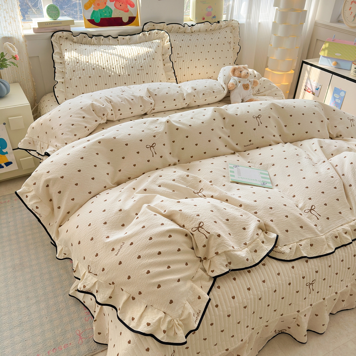 91家纺网 家纺一手货源 找家纺 壹和 2026新款A类云感花边款双层纱床盖款和床单款四件套单床盖单被套 焦糖爱心