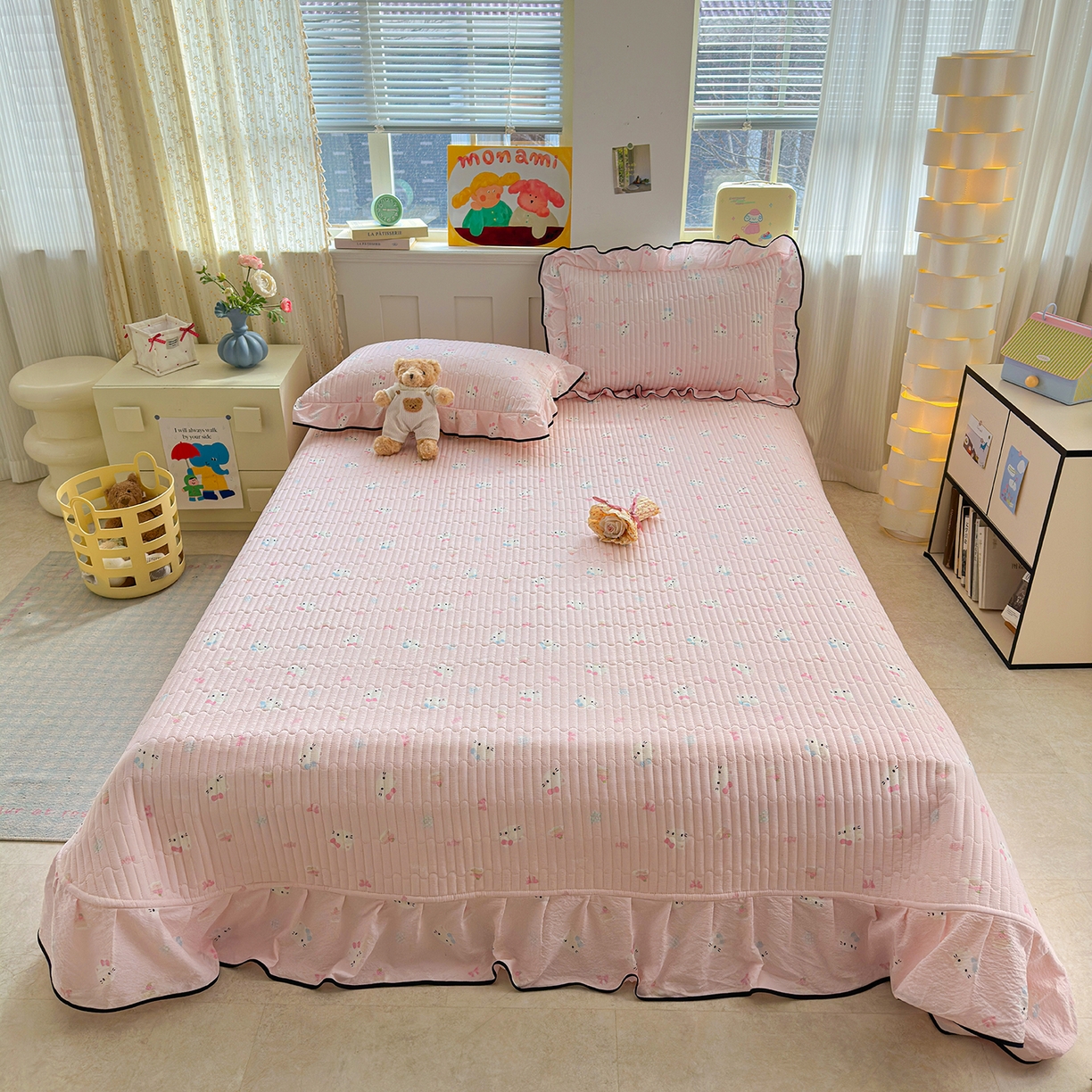 91家纺网 家纺一手货源 找家纺 壹和 2026新款A类云感花边款双层纱床盖款和床单款四件套单床盖单被套 粉雾猫咪