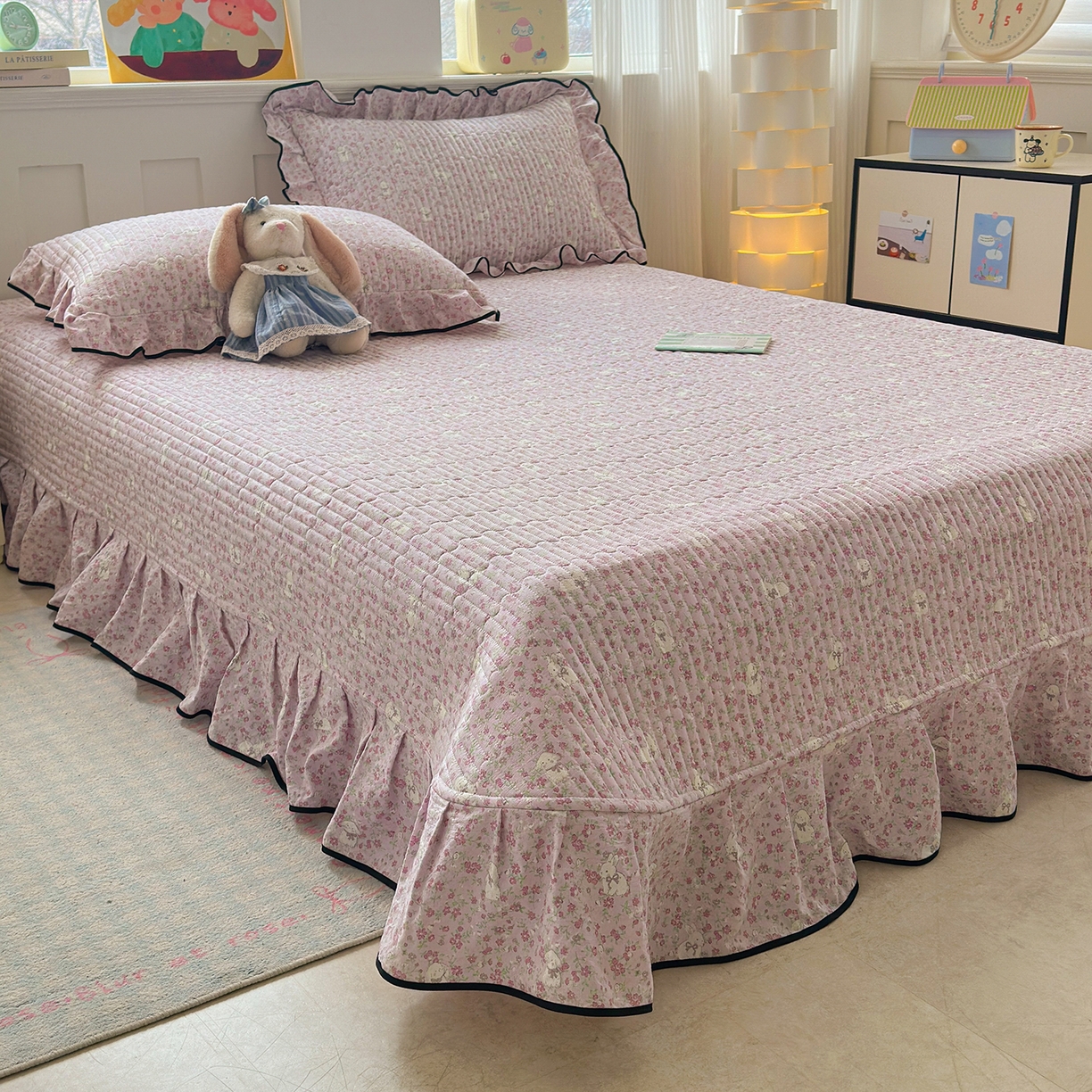 91家纺网 家纺一手货源 找家纺 壹和 2026新款A类云感花边款双层纱床盖款和床单款四件套单床盖单被套 花田兔语