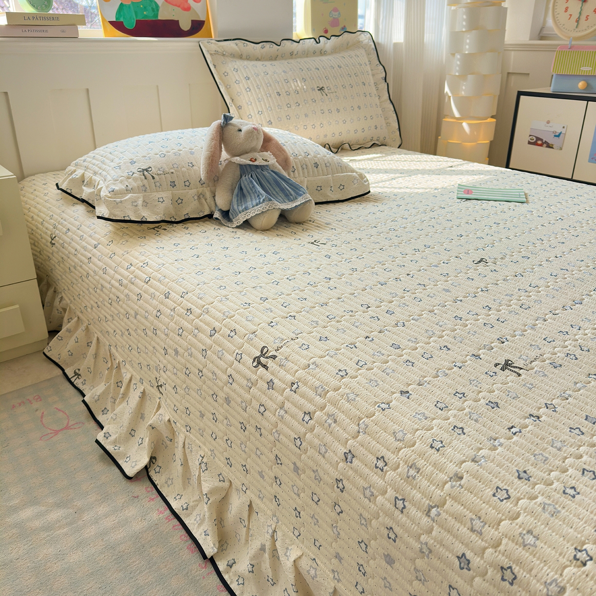 91家纺网 家纺一手货源 找家纺 壹和 2026新款A类云感花边款双层纱床盖款和床单款四件套单床盖单被套 满天星