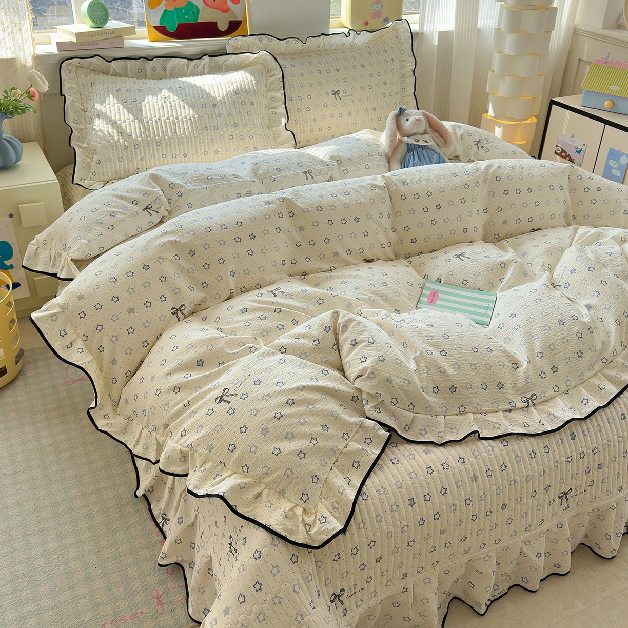 91家纺网 家纺一手货源 找家纺 壹和 2026新款A类云感花边款双层纱床盖款和床单款四件套单床盖单被套 满天星