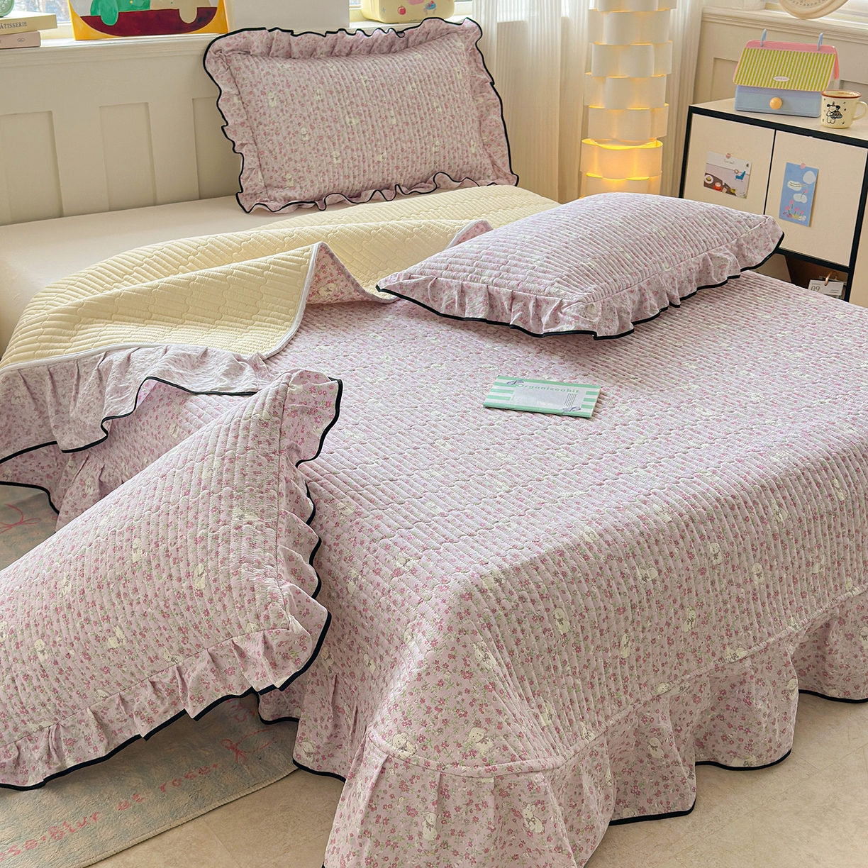 91家纺网 家纺一手货源 找家纺 壹和 2026新款A类云感花边款双层纱床盖款和床单款四件套单床盖单被套 花田兔语