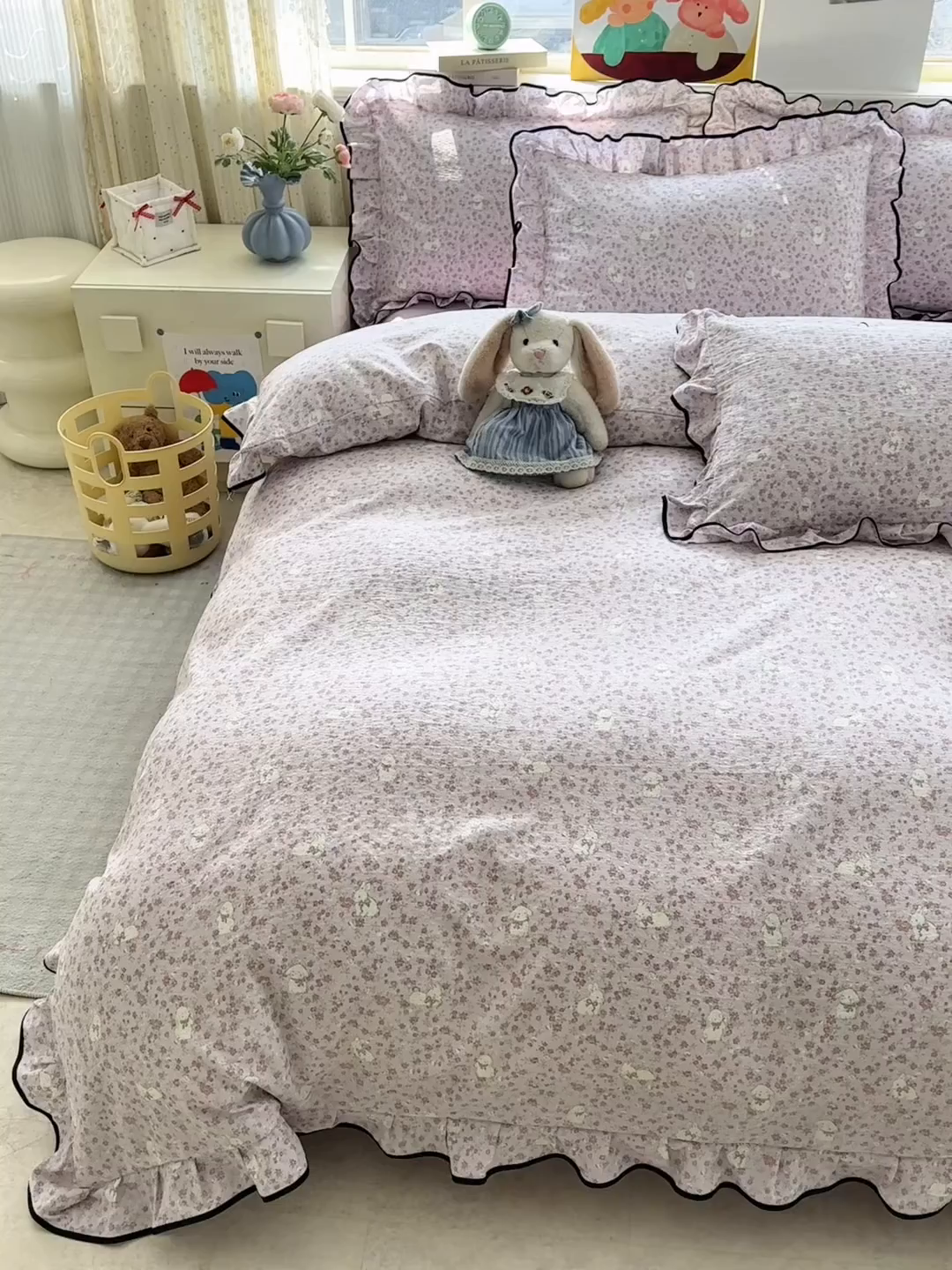 91家纺网 家纺一手货源 找家纺 壹和 2026新款A类云感花边款双层纱床盖款和床单款四件套单床盖单被套 花田兔语