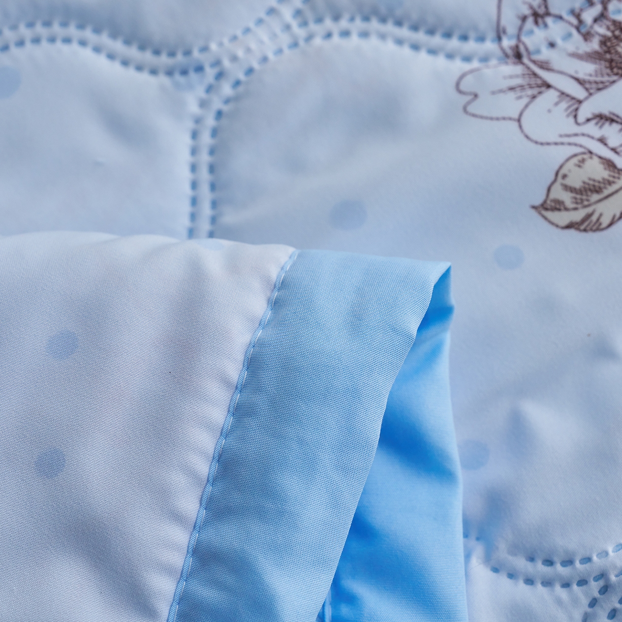 91家纺网 家纺一手货源 找家纺 （总）悦织湾家纺 2026新款超声波夏凉被印花水洗棉夏被供货批发赠品礼品被便宜夏被