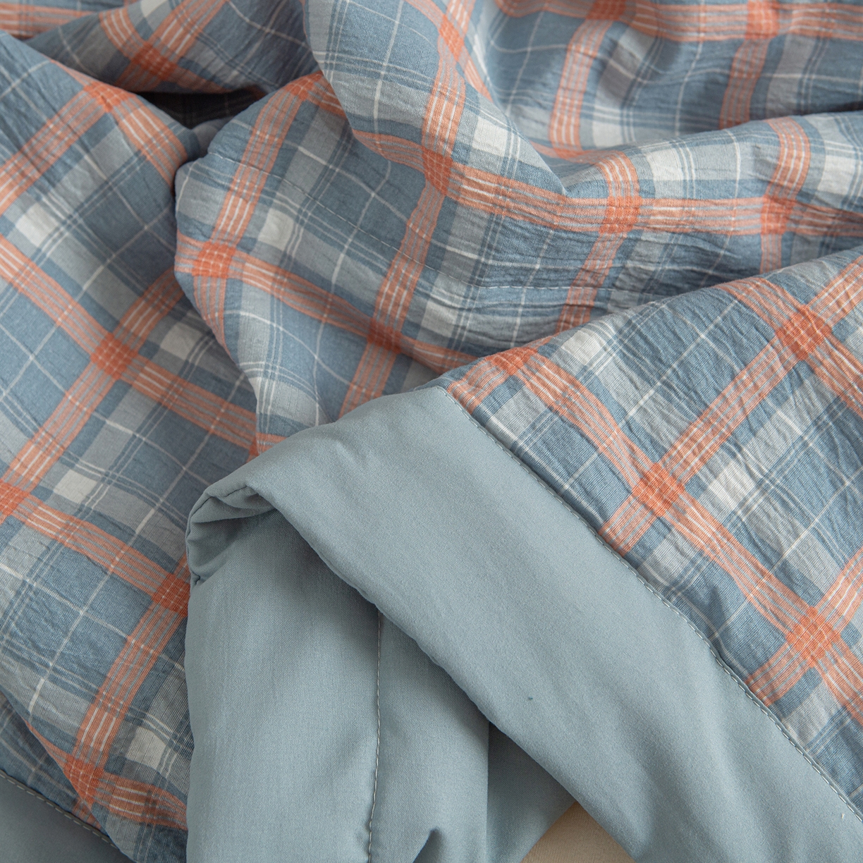 91家纺网 家纺一手货源 找家纺 宜梦家居 2026新款水洗双层纱夏被 蓝小格