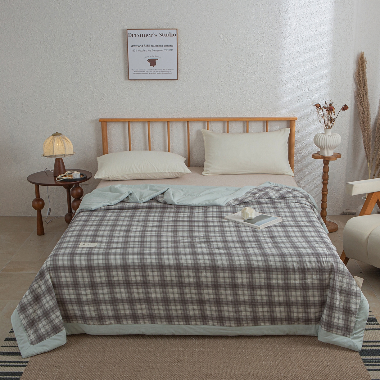 91家纺网 家纺一手货源 找家纺 宜梦家居 2026新款水洗双层纱夏被 三分格咖灰