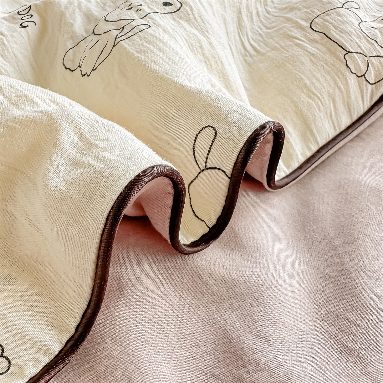 91家纺网 家纺一手货源 找家纺 招财星家纺 2026新款A类水洗棉皱绉纱夏被空调被印花夏凉被子被芯（带质检报告买家秀） 素描小狗